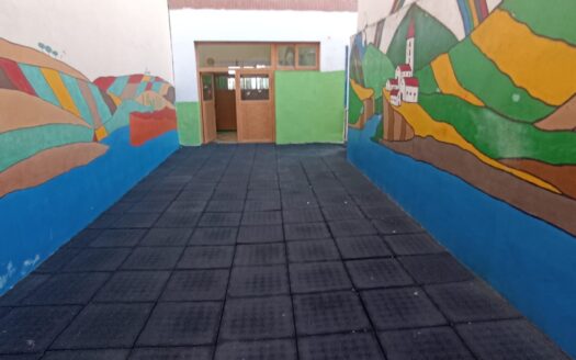 SE ALQUILA LOCAL AL LADO DE SAN PABLO