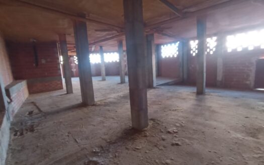 LOCAL EN VENTA EN LA CISTERNIGA