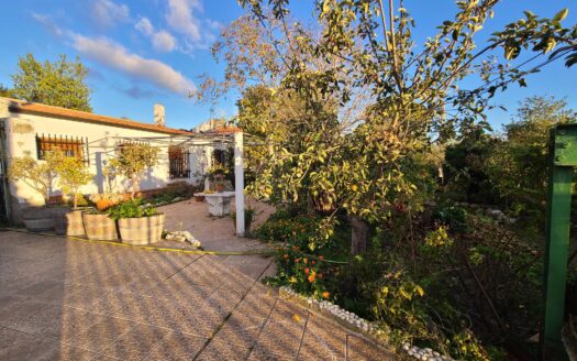 SE VENDE VIVIENDA CON NAVE JUNTO AV.GIJÓN