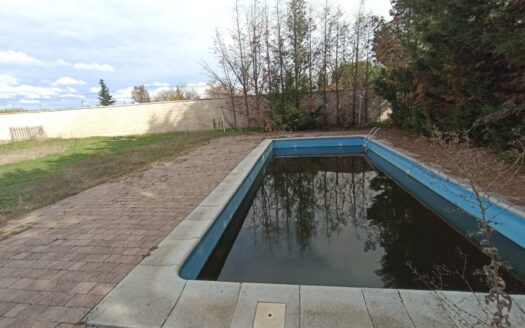 SE VENDE FANTÁSTICO CHALET CON PISCINA DE 36M², EN EL CAMINO VIEJO DE SIMANCAS JUNTO AL COLEGIO PINOALBAR