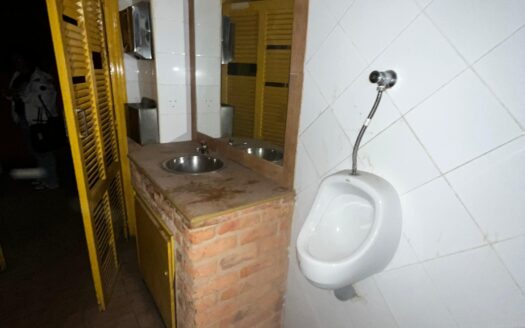 SE VENDE LOCAL EN LA ZONA DEL CUADRO