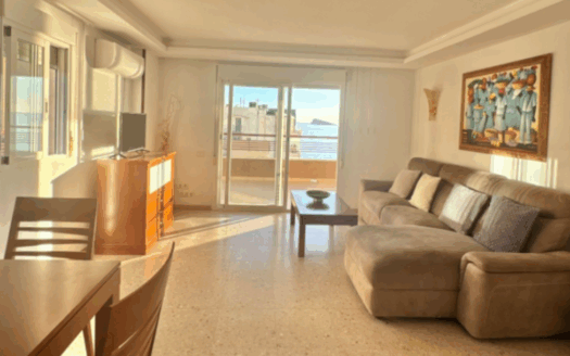 SE VENDE PISO EN PRIMERA LINEA DE PLAYA EN BENIDORM