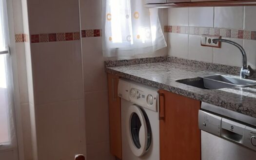 SE ALQUILA PISO EN LA ZONA DE LAS UNIVERSIDADES