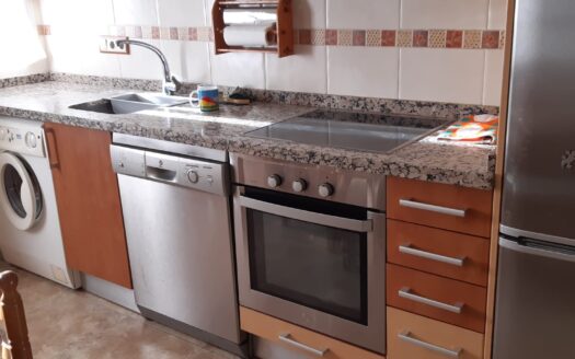 SE ALQUILA PISO EN LA ZONA DE LAS UNIVERSIDADES