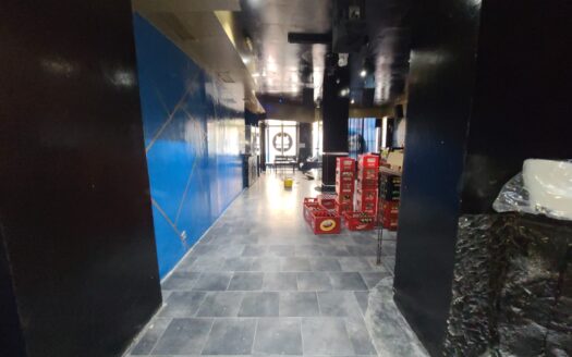 SE TRASPASA LOCAL EN EL CENTRO