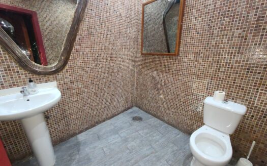 SE TRASPASA LOCAL EN EL CENTRO