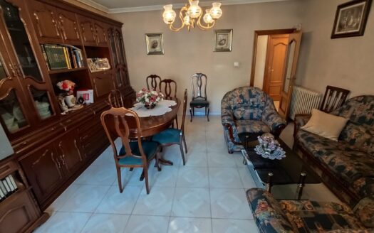 SE VENDE PISO EN EL CENTRO